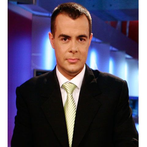 \"Verde frunză de Susai... din ce citeai, te tot mirai\"