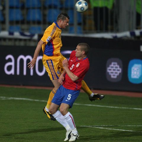 Serbia s-a calificat la CM în prima repriză, românii au ratat din cauza cornerelor