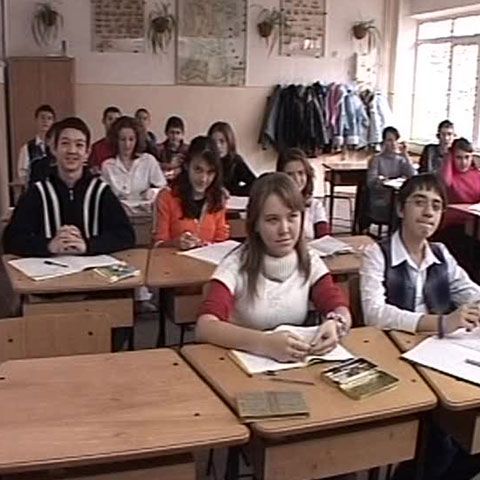 16 copii de la o şcoală din Sibiu au fost duşi la spital cu simptome de toxiinfecţie