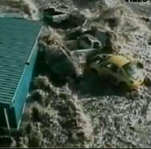 FBI a dat publicităţii imagini cu tsunamiul din Samoa americană 