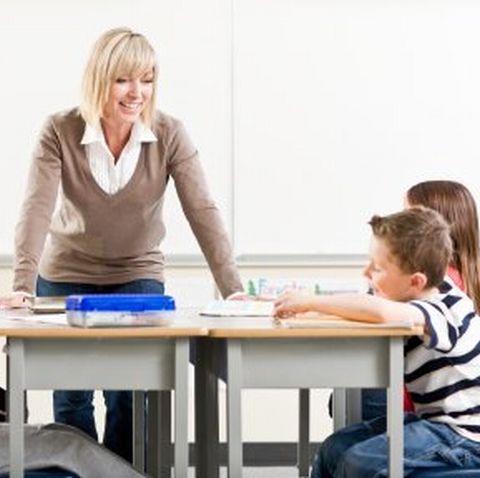 Numărul profesorilor care predau limba română în şcolile din Italia se va reduce