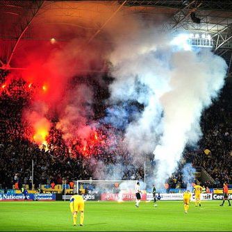 VIDEO / Din cauza suporterilor, Ucraina riscă să joace cu tribunele goale la Euro 2012!