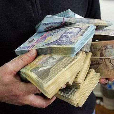 Patronatele au cerut îngheţarea salariului minim până la jumătatea anului viitor