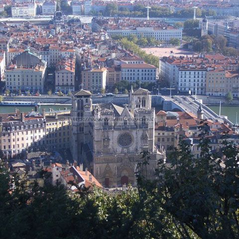 CONCURS: WIZZitează Europa! Lyon - spectacol de cultură, tradiţii şi lumină