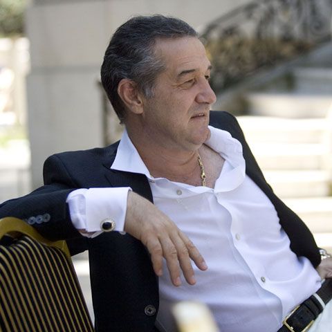 Gigi Becali: "Nu poate nimeni să îmi facă nimic, pentru că eu sunt proprietar la Steaua! Balint e un idiot, un nebun!"