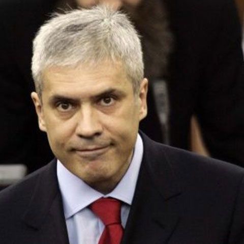 Şampania băută pe stadion după înfrângerea tricolorilor provoacă tensiuni politice la Belgrad