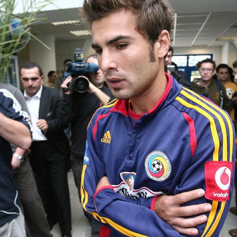 Mutu: "Nu ştiu despre ce petreceri este vorba! Singura mea greşeală e că nu am vorbit cu Răzvan după meci!"