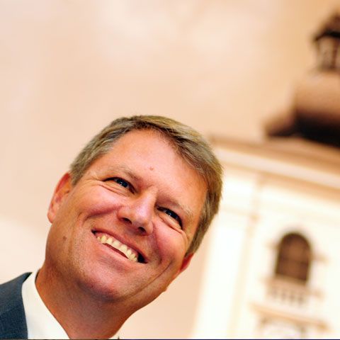 Sibiu mayor Klaus Johannis tackles the premier mandate issue with the parties that proposed him