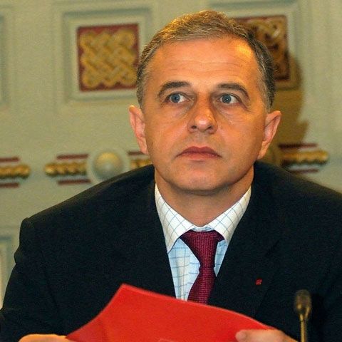 Geoană spune că propunerea lui Croitoru este legitimă dacă este susţinută de o majoritate 