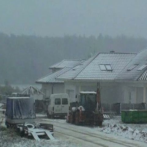 În Polonia, 100.000 de case au rămas fără curent electric din cauza vijeliilor 