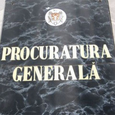 Un bărbat a ameninţat cu o grenadă Procuratura din Chişinău şi a fost prins
