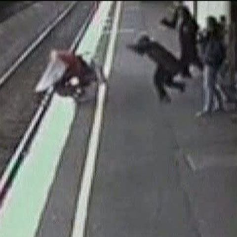 Australia: Un bebeluş a scăpat nevătămat după ce a fost călcat de tren - VEZI IMAGINI