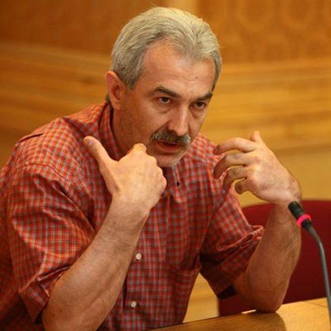 Preşedintele Asociaţiei 21 Decembrie,Teodor Mărieş a renunţat la greva foamei