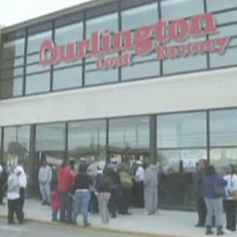 O femeie din SUA i-a păcălit pe clienţii unui magazin că le va plăti cumpărăturile 