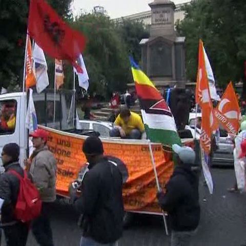 Zeci de mii de oameni au participat la un protest antirasism la Roma
