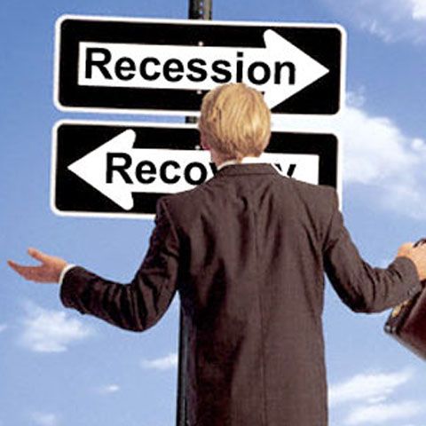 România nu va ieşi din recesiune în şase luni, spun analiştii germani 