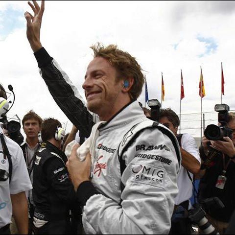 Jenson Button este noul campion mondial din Formula 1