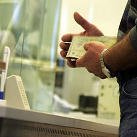 O mie de familii din Mureş au încasat alocaţiile pentru copil de două ori