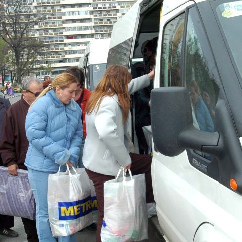 Veteranii şi pensionarii vor plăti integral costul călătoriilor cu transportul rutier de persoane
