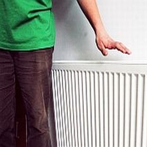 Bucureştenii rabdă de frig în apartamente