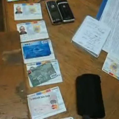 Un urmărit internaţional prins la Brăila avea 43 de identităţi false!