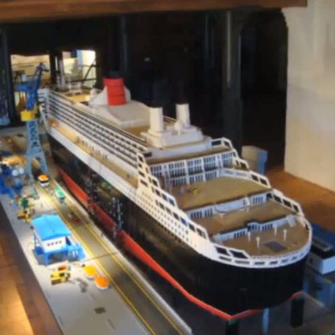 Cel mai mare vapor din lego are aproape o jumătate de milion de piese