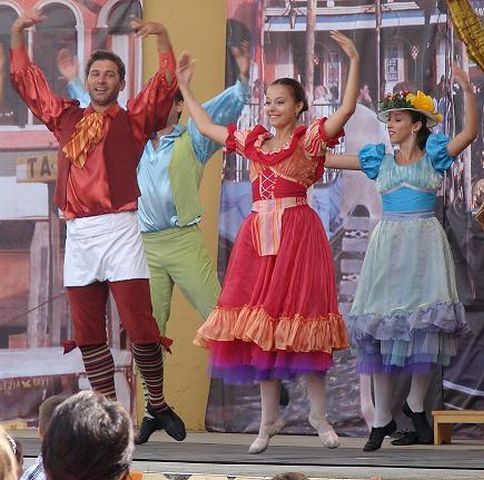 Piesa "Judecata Poveştilor" deschide stagiunea Teatrului Naţional pentru Copii