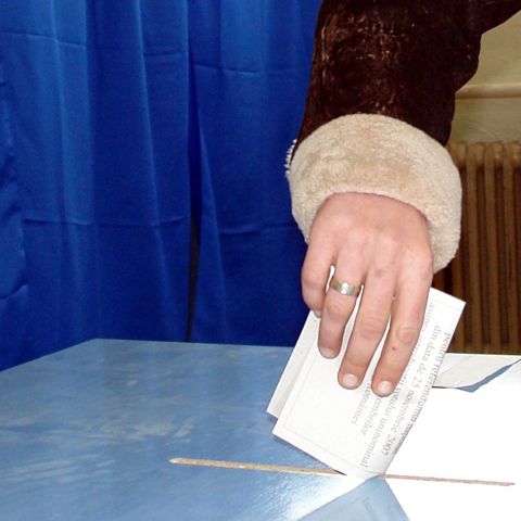 De două ori mai multe secţii de votare în străinătate decât în 2004