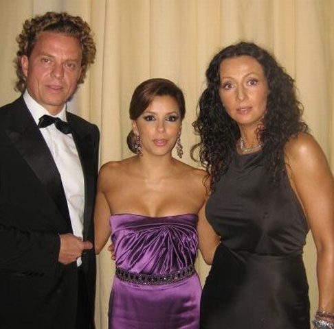 Mihaela Rădulescu s-a pozat cu Eva Longoria la o gală de caritate