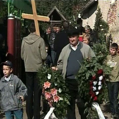 Un bebeluş din Haşag, judeţul Sibiu, a murit la scurt timp după ce a fost scos din cristelniţă