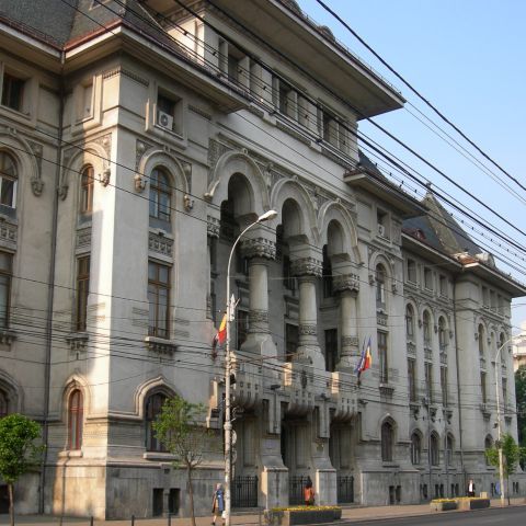 Consilierii Capitalei au aprobat mutarea primăriei în altă clădire, pe durata consolidării sediului