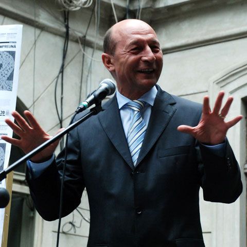Băsescu: Nu se ştie când se întâlnesc, la Grivco, Antonescu, Voiculescu şi Iliescu şi stabilesc să modifice legea