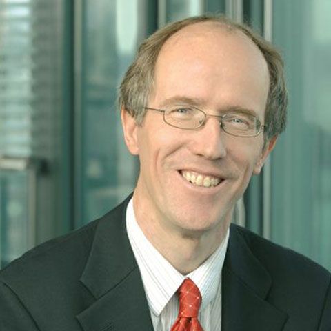 Peter Sanfey, economist principal la BERD: Doar creşterea economică poate ajuta IMM-urile