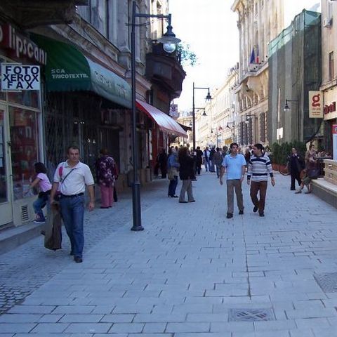 Primăria nu a reziliat contractul cu firma care restaurează zona istorică, a spus viceprimarul Raicu, contrazicându-l pe Oprescu