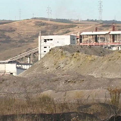 2,5 milioane de tone de reziduuri otrăvesc aerul şi pânza freatică din Târnăveni