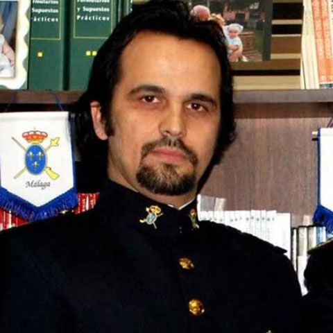 Un pictor român a fost decorat de Garda Regală Spaniolă