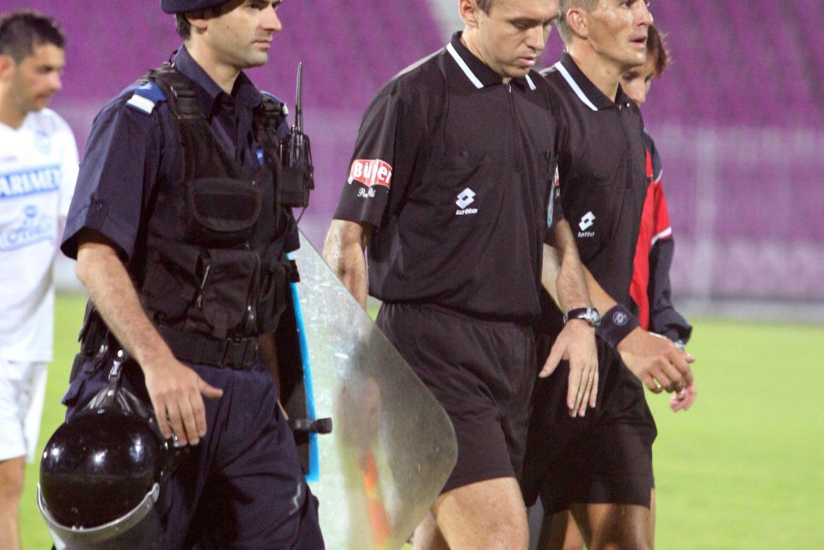 Ciprian Danşa: Dacă eram şmecher, ţineam jocul la mijlocul terenului