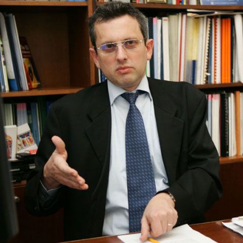 Lazea, BNR: Băncile practică marje prea mari la lei şi "omoară găina care le-ar aduce ouă de aur"