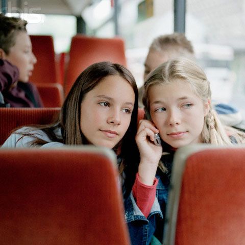 Bunele maniere, i-pod-ul şi telefonul mobil