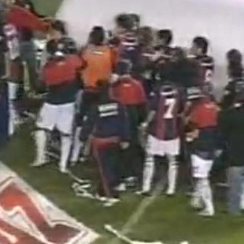VIDEO / Bătaie între doi fotbalişti de la San Lorenzo! Vezi aici ce s-a întâmplat