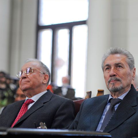 Iliescu şi Constantinescu, uniţi de duşmănia faţă de Băsescu, despărţiţi de viziunea despre Revoluţie