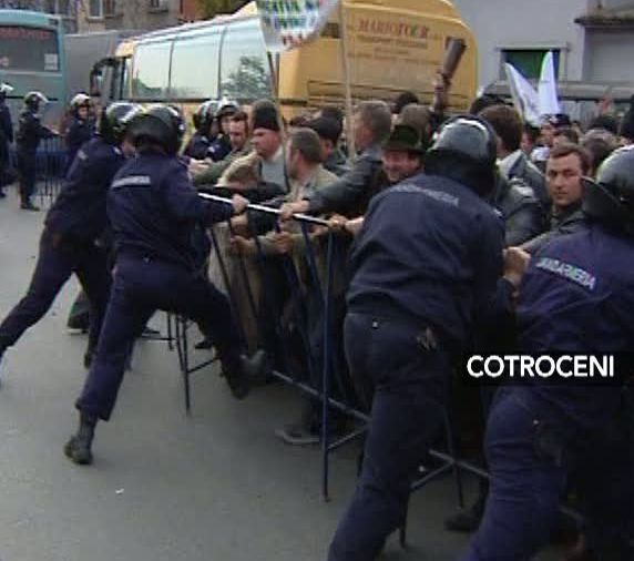 Un fermier cu cetăţenie româno-americană a fost amendat de jandarmi pentru că l-a înjurat pe Băsescu