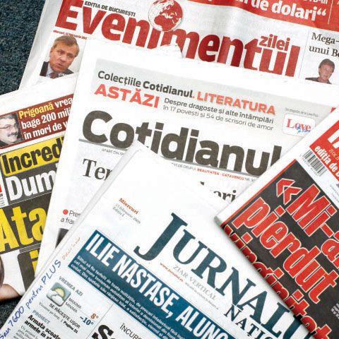 Ziarele quality îşi păstrează cititorii graţie cărţilor şi dvd-urilor