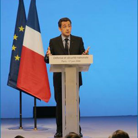 Nicolas Sarkozy şi-a scos de la naftalină un discurs pe care îl mai folosise în urmă cu opt luni