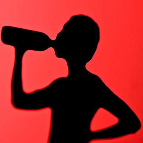 Putem bea cât vrem fără să devenim alcoolici