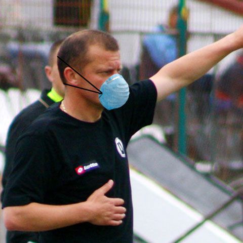 Dorinel Munteanu: Mai bine se uitau cum sar scuipaţii în Giuleşti din tribună, că acolo îţi trebuie cască de construcţii să scapi curat!