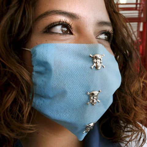 O învăţătoare din Timişoara care s-a întors din Anglia a fost diagnosticată cu gripă AH1N1