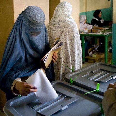 Scrutinul din Afganistan va fi legitim, chiar şi cu boicotarea lui Abdullah Abdullah, spune Clinton