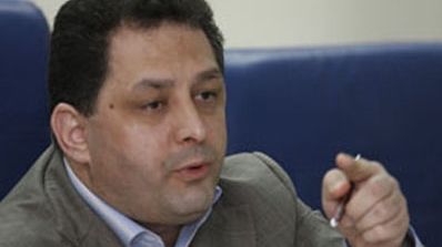 Vanghelie a sesizat Birourile de sector că Negoiţă şi Zlotea ar cumpăra voturi pentru Traian Băsescu