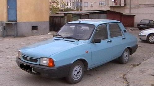 Un tânăr din Argeş a murit strivit de portiera maşinii